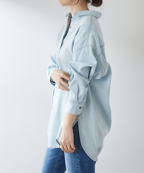 SHENERY（シーナリー）の「テンセルライクBIGデニムシャツ（シャツ/ブラウス・レディース・ライトブルー/ブルー・FREE）」の6枚目の写真