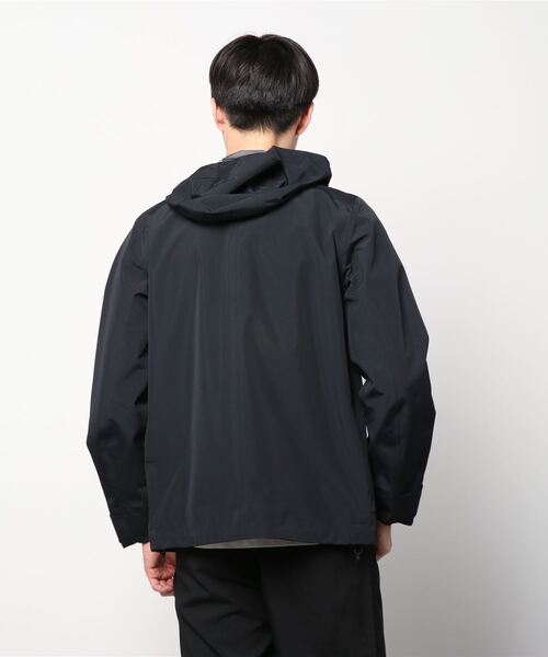 GOLDWIN（ゴールドウィン）の「Goldwin GORE-TEX Hooded Mountain Jacket (BLACK)（マウンテンパーカー・メンズ・ブラック・S）」の3枚目の写真