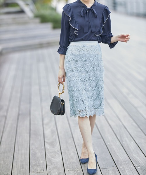 tocco closet（トッコ　クローゼット）の「配色ライン入りラッフルフリルボウタイリボンブラウス（シャツ/ブラウス・レディース・ネイビー/オフホワイト/チャコール・M）」の14枚目の写真
