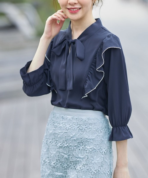 tocco closet（トッコ　クローゼット）の「配色ライン入りラッフルフリルボウタイリボンブラウス（シャツ/ブラウス・レディース・ネイビー/オフホワイト/チャコール・M）」の15枚目の写真