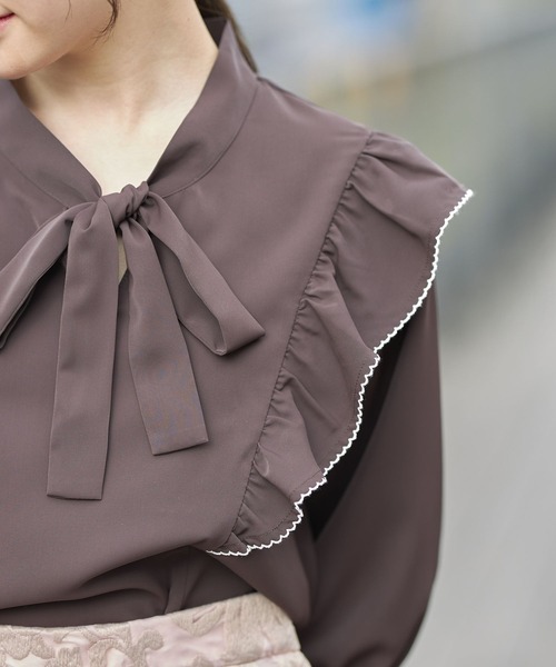 tocco closet（トッコ　クローゼット）の「配色ライン入りラッフルフリルボウタイリボンブラウス（シャツ/ブラウス・レディース・ネイビー/オフホワイト/チャコール・M）」の11枚目の写真