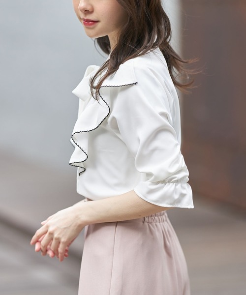 tocco closet（トッコ　クローゼット）の「配色ライン入りラッフルフリルボウタイリボンブラウス（シャツ/ブラウス・レディース・ネイビー/オフホワイト/チャコール・M）」の8枚目の写真
