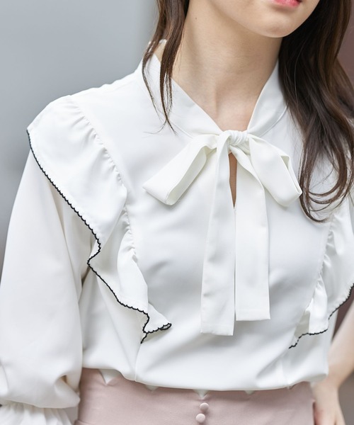 tocco closet（トッコ　クローゼット）の「配色ライン入りラッフルフリルボウタイリボンブラウス（シャツ/ブラウス・レディース・ネイビー/オフホワイト/チャコール・M）」の6枚目の写真