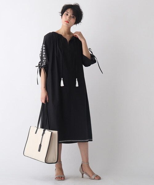 ネストローブ ヘンプコットンエンブロイダリーワンピース