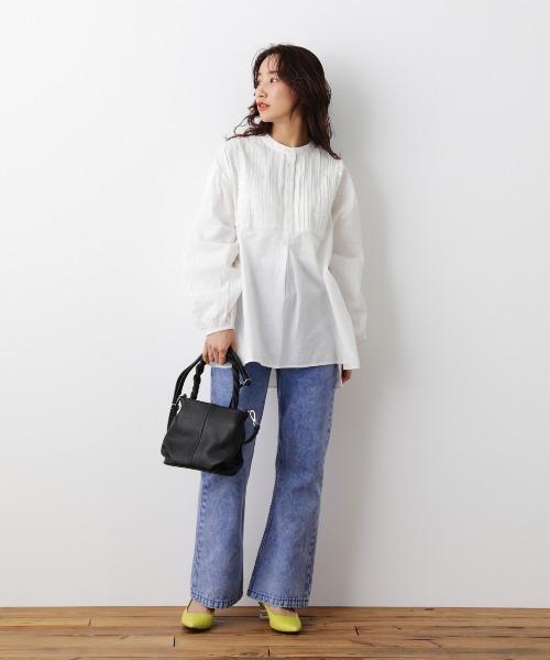 RODEO CROWNS WIDE BOWL(ロデオクラウンズワイドボウル)の「ピンタック袖ボリュームシャツ(シャツ/ブラウス・レディース・ホワイト/ブラック/イエロー・FREE)」の5枚目の写真