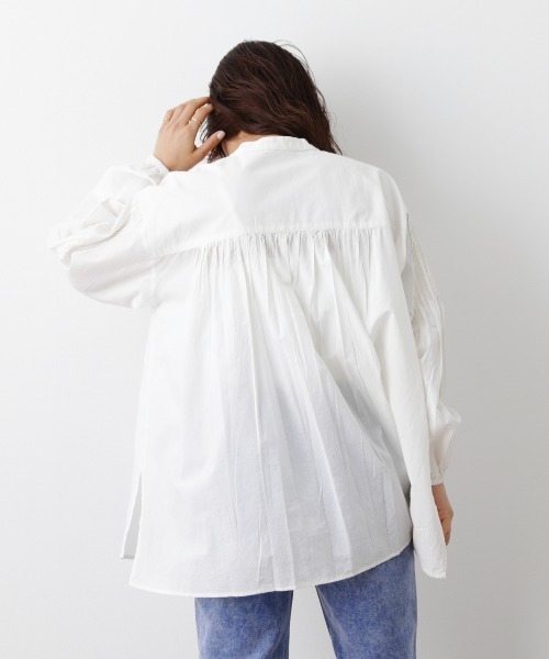 RODEO CROWNS WIDE BOWL(ロデオクラウンズワイドボウル)の「ピンタック袖ボリュームシャツ(シャツ/ブラウス・レディース・ホワイト/ブラック/イエロー・FREE)」の7枚目の写真