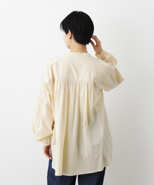 RODEO CROWNS WIDE BOWL(ロデオクラウンズワイドボウル)の「ピンタック袖ボリュームシャツ(シャツ/ブラウス・レディース・ホワイト/ブラック/イエロー・FREE)」の10枚目の写真