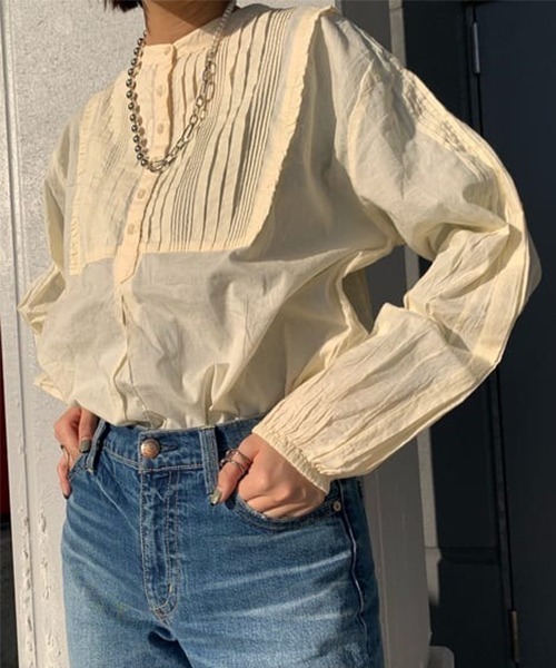 RODEO CROWNS WIDE BOWL(ロデオクラウンズワイドボウル)の「ピンタック袖ボリュームシャツ(シャツ/ブラウス・レディース・ホワイト/ブラック/イエロー・FREE)」の21枚目の写真