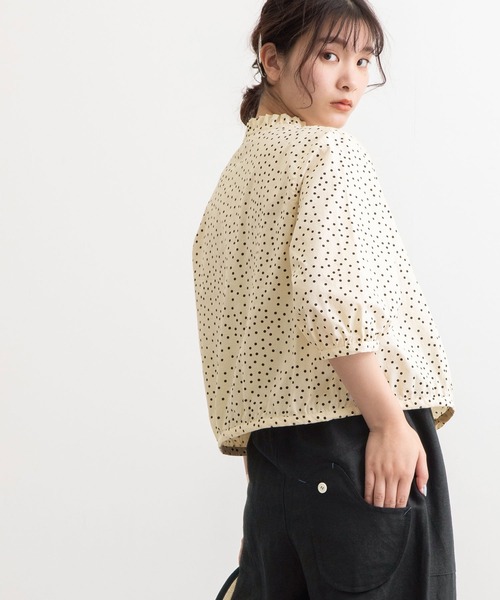 POU DOU DOU(プードゥドゥ)の「エンブロイダリー・ドット フリル衿5分袖ブラウス(シャツ/ブラウス・レディース・オフホワイト/ブラック/ベージュ・3)」の13枚目の写真