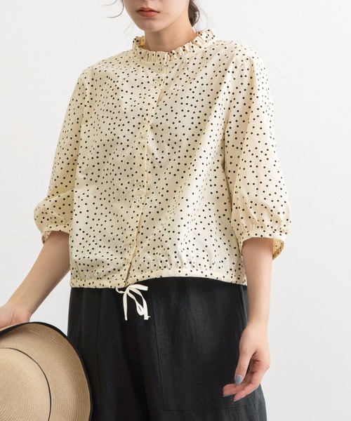 POU DOU DOU(プードゥドゥ)の「エンブロイダリー・ドット フリル衿5分袖ブラウス(シャツ/ブラウス・レディース・オフホワイト/ブラック/ベージュ・3)」の15枚目の写真
