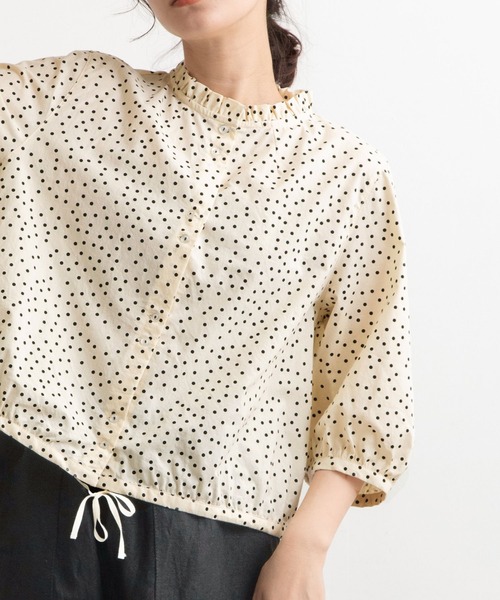 POU DOU DOU(プードゥドゥ)の「エンブロイダリー・ドット フリル衿5分袖ブラウス(シャツ/ブラウス・レディース・オフホワイト/ブラック/ベージュ・3)」の16枚目の写真