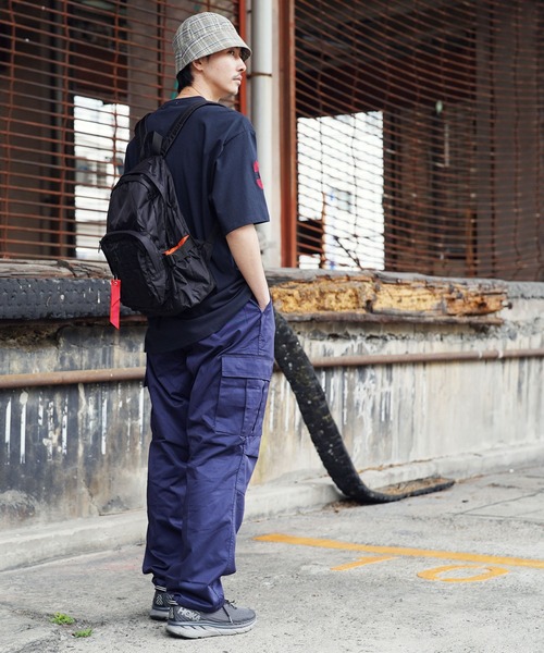 ROTHCO(ロスコ)の「Rothco / ロスコ MA-1 Bomber Backpack ボンバー バックパック(バックパック/リュック・メンズ・ブラック/オリーブ・FREE)」の8枚目の写真