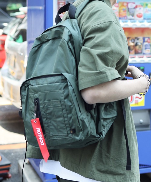 ROTHCO(ロスコ)の「Rothco / ロスコ MA-1 Bomber Backpack ボンバー バックパック(バックパック/リュック・メンズ・ブラック/オリーブ・FREE)」の12枚目の写真