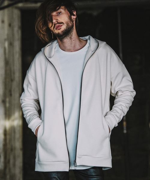 NO ID.（ノーアイディ）の「ダブルフェイスBIG－ZIPパーカ