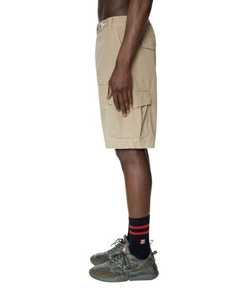 DIESEL(ディーゼル)の「メンズ ショートパンツ カーゴ(カーゴパンツ・メンズ・アイボリー/ブラック・28inch/30inch/32inch/34inch/36inch)」の9枚目の写真
