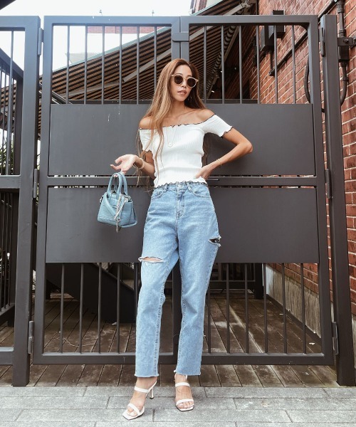 esutoreja（エストレジャ）の「ダメージデザインストレートデニム（デニムパンツ・レディース・ブルー・S/M）」の3枚目の写真