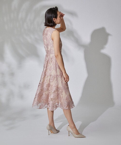 GRACE CONTINENTAL（グレースコンチネンタル）の「コード刺繍フレ