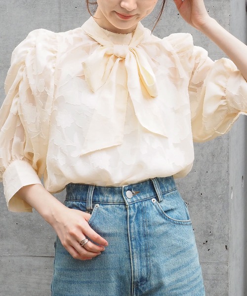 tiptop（ティップトップ）の「前後2wayボウタイ付きブラウス（シャツ/ブラウス・レディース・アイボリー/オフホワイト/ブラック・FREE）」の11枚目の写真
