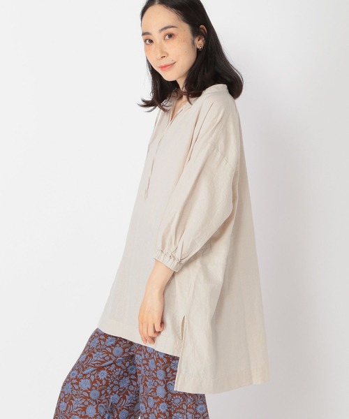 studio CLIP（スタディオクリップ）の「コットンリネンスキッパーチュニック（シャツ/ブラウス・レディース・スモーク/ライトベージュ/ライトブルー・FREE）」の2枚目の写真
