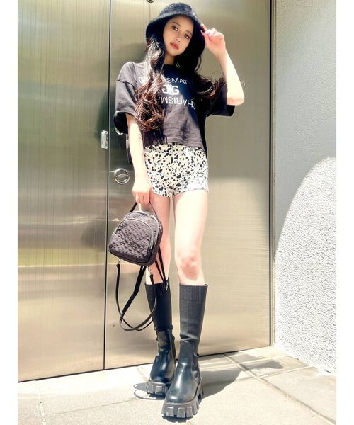 GYDA（ジェイダ）の「ハイウエストボタンTIGHT ショーパン（デニムパンツ・レディース・その他1/ブラック・SMALL/MEDIUM）」の15枚目の写真