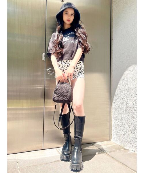 GYDA（ジェイダ）の「ハイウエストボタンTIGHT ショーパン（デニムパンツ・レディース・その他1/ブラック・SMALL/MEDIUM）」の16枚目の写真