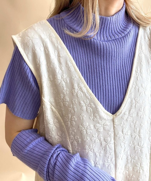 w closet（ダブルクローゼット）の「【限定展開 / 2WAY】Vカット