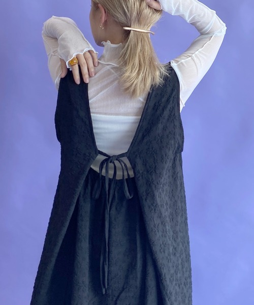 w closet(ダブルクローゼット)の「【限定展開 / 2WAY】Vカットノースリーブワンピース(ワンピース・レディース・ブラック/オフホワイト/ブラック系その他/ベージュ/カーキ・FREE)」の7枚目の写真