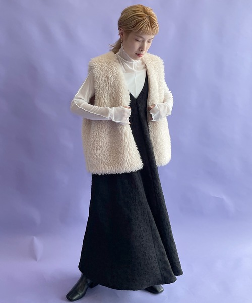 ✨美品✨ ✰ ✰ノースリーブ✰ワンピース✰ w closet（ダブルクローゼット）の「【限定展開 / 2WAY】Vカット