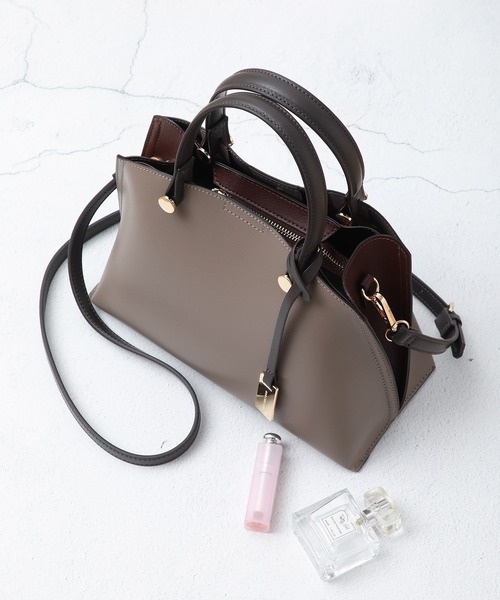 MERCURYDUO（マーキュリーデュオ）の「【MERCURYDUO/マーキュリーデュオ】軽量　両アオリポケット付き　ハンドバッグ（ハンドバッグ・レディース・ブラック/アイボリー/ベージュ系その他・FREE）」の5枚目の写真