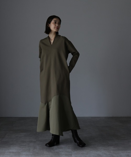 HERENCIA（ヘレンチア）の「Vネック 異素材イレヘムマーメイド  