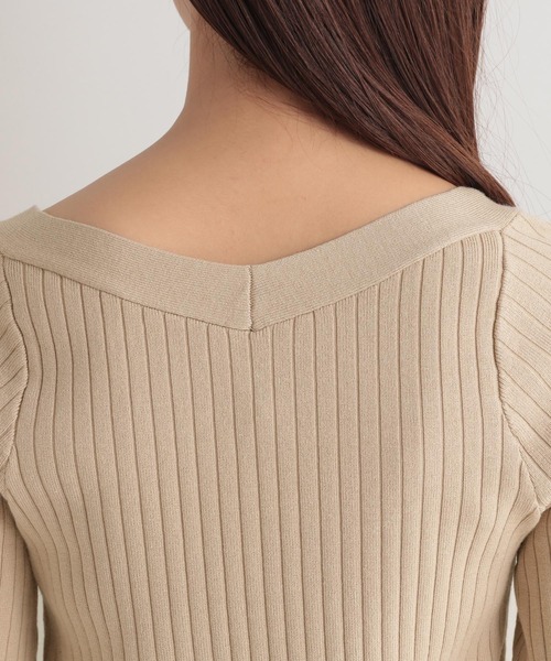 Andemiu（アンデミュウ）の「デコルテデザインニット162151（ニット/セーター・レディース・ブラック/ベージュ/グリーン/パープル・FREE）」の7枚目の写真