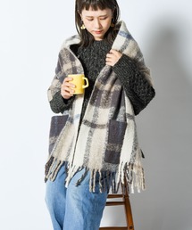 CALIFORNIA OUTFITTERS（カリフォルニア アウトフィッターズ）の「大きめチェックとふわふわ素材が嬉しい。膝掛け、ショール、マフラーの3wayで使えるポケット付きチェックショール。（ストール/ショール・キッズ）」