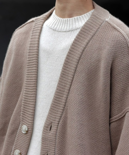 INTER FACTORY(インターファクトリー)の「ファッションインフルエンサー DAISUKE - バルーンスリーブステッチニットカーディガン(カーディガン/ボレロ・メンズ・ブラック/モカ/ベージュ・MEDIUM/LARGE)」の11枚目の写真