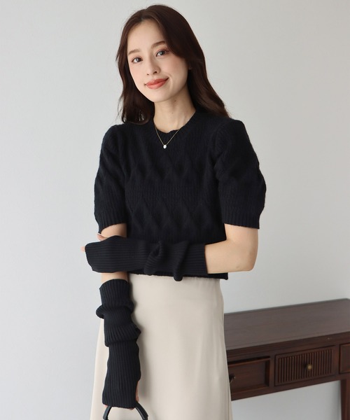 BLUEEAST（ブルーイースト）の「※入荷しない※アームウォーマー付きショートケーブルニット（ニット/セーター・レディース・アイボリー/ブラック/グレー/ピンク・MEDIUM）」の16枚目の写真