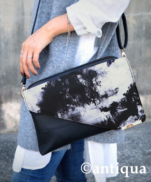 antiqua（アンティカ）の「2wayクラッチバッグ（クラッチバッグ・レディース・ブラック・FREE）」の2枚目の写真