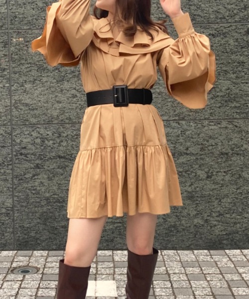 EIMY ISTOIRE(エイミーイストワール)の「フリルカラーミニワンピース(ワンピース・レディース・ブラック/ホワイト/ベージュ・FREE)」の3枚目の写真
