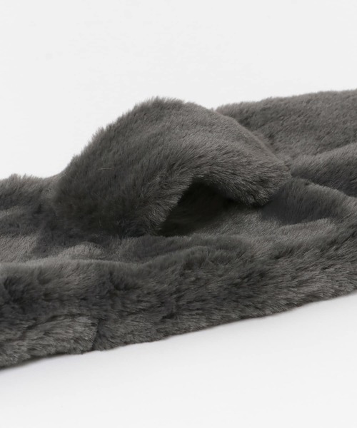 URBAN RESEARCH DOORS（アーバンリサーチドアーズ）の「エコファーティペット（ストール/ショール・レディース・ホワイト系その他/ベージュ系その他/チャコールグレー・-）」の11枚目の写真