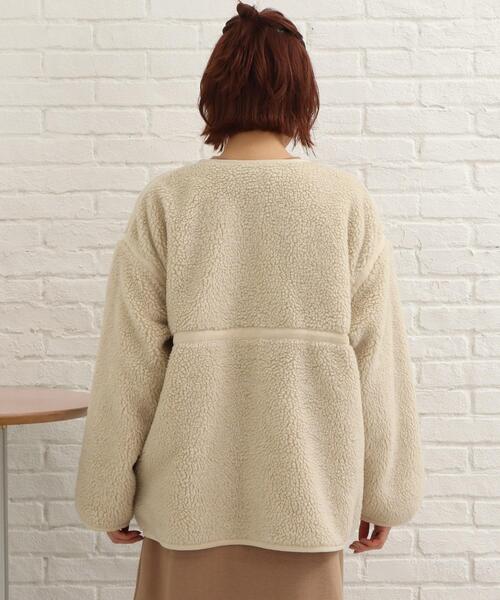 SHOO・LA・RUE(シューラルー)の「◆フェイクムートン ボア リバーシブルジャケット(ノーカラージャケット・レディース・サンドベージュ/チャコールグレー/アイボリー・04/02/03)」の6枚目の写真