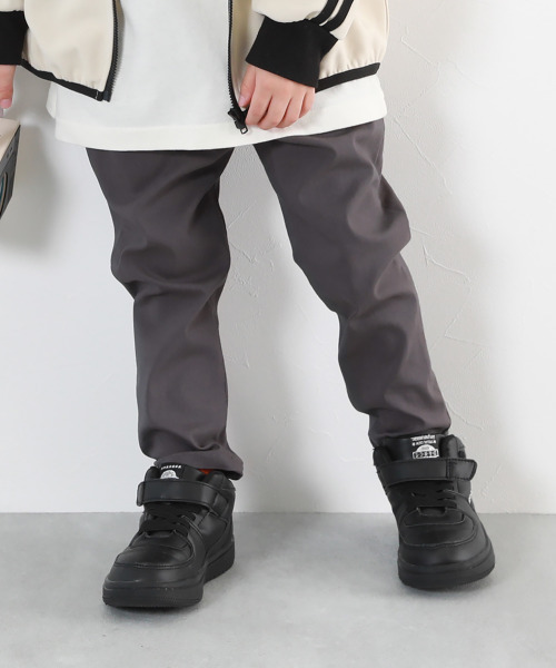 devirock（デビロック）の「よくばりストレッチ ツイル タックパンツ（その他パンツ・キッズ・ライトカーキ/モカ/グリーン系その他/ブルー系その他/ベージュ/バイオレット/オフホワイト/ブラック/カーキ/グレー系その他/テラコッタ/パープル系5/ブルー系2/ベージュ系1/チャコール/ブルー系3・90cm/100cm/110cm/120cm/130cm/140cm/150cm/160cm）」の4枚目の写真