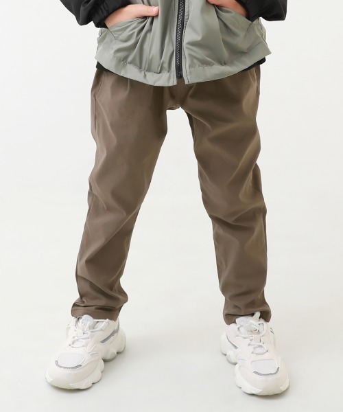 devirock（デビロック）の「よくばりストレッチ ツイル タックパンツ（その他パンツ・キッズ・ライトカーキ/モカ/グリーン系その他/ブルー系その他/ベージュ/バイオレット/オフホワイト/ブラック/カーキ/グレー系その他/テラコッタ/パープル系5/ブルー系2/ベージュ系1/チャコール/ブルー系3・90cm/100cm/110cm/120cm/130cm/140cm/150cm/160cm）」の5枚目の写真