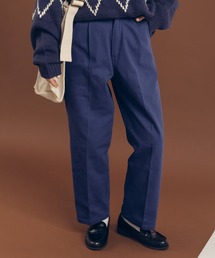 テーパードチノパンツ