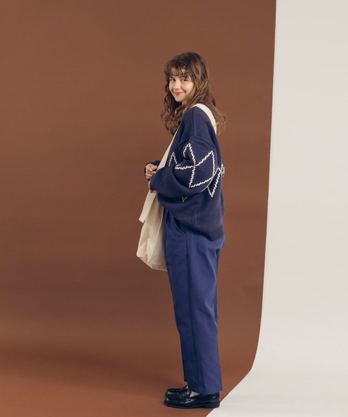 MUHET(ミュエータ)の「テーパードチノパンツ(チノパンツ・レディース・ベージュ/ネイビー/モカ・X-LARGE/SMALL/MEDIUM)」の11枚目の写真