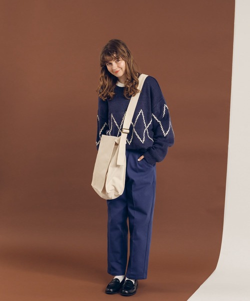 MUHET(ミュエータ)の「テーパードチノパンツ(チノパンツ・レディース・ベージュ/ネイビー/モカ・X-LARGE/SMALL/MEDIUM)」の10枚目の写真