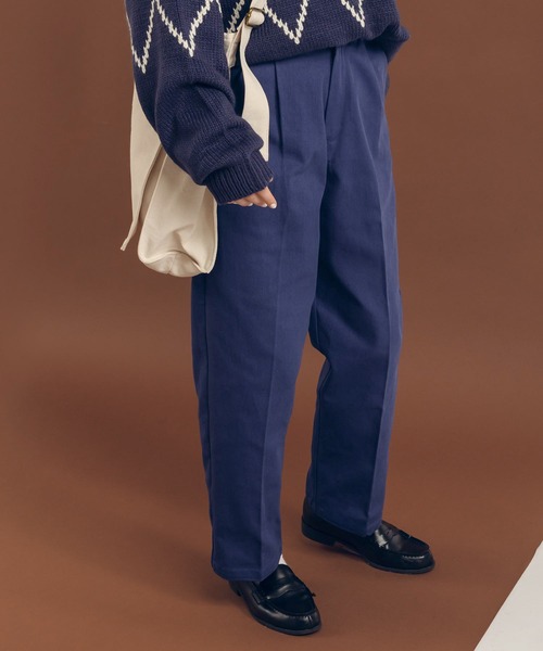 MUHET(ミュエータ)の「テーパードチノパンツ(チノパンツ・レディース・ベージュ/ネイビー/モカ・X-LARGE/SMALL/MEDIUM)」の7枚目の写真