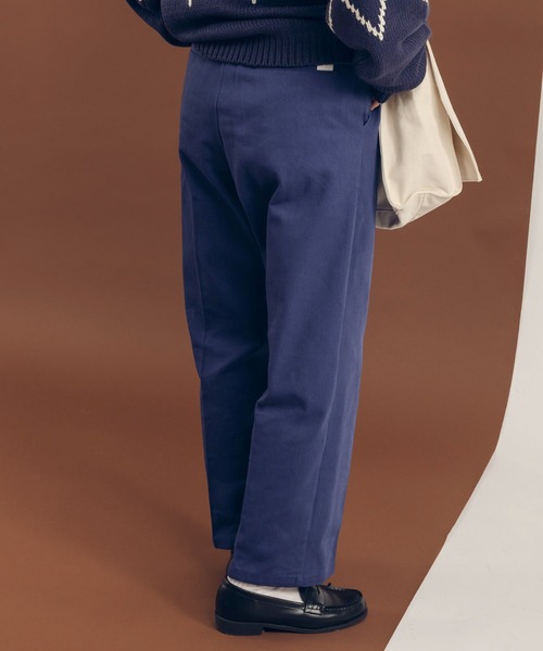 MUHET(ミュエータ)の「テーパードチノパンツ(チノパンツ・レディース・ベージュ/ネイビー/モカ・X-LARGE/SMALL/MEDIUM)」の8枚目の写真