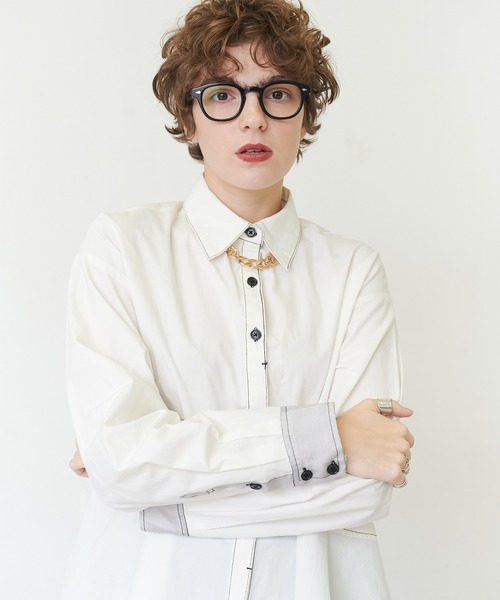 casane（カサネ）の「アシメヘムデザインシャツ（シャツ/ブラウス・レディース・ホワイト/ブラック・FREE）」の4枚目の写真