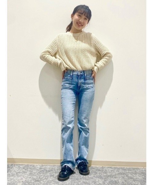 GAP（ギャップ）の「ウォッシュウェル ハイライズ '70Sルーズフレアデニム（デニムパンツ・レディース・ライトインディゴブルー・26/25/24/23/29/28/27/30）」の11枚目の写真