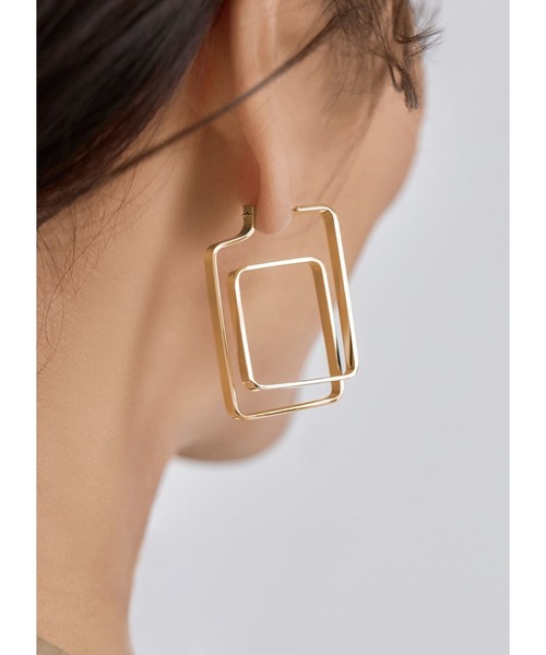 STYLE DELI（スタイルデリ）の「ダブルスクエア平打ちピアス（ピアス（両耳用）・レディース・シルバー/ゴールド・FREE）」の2枚目の写真