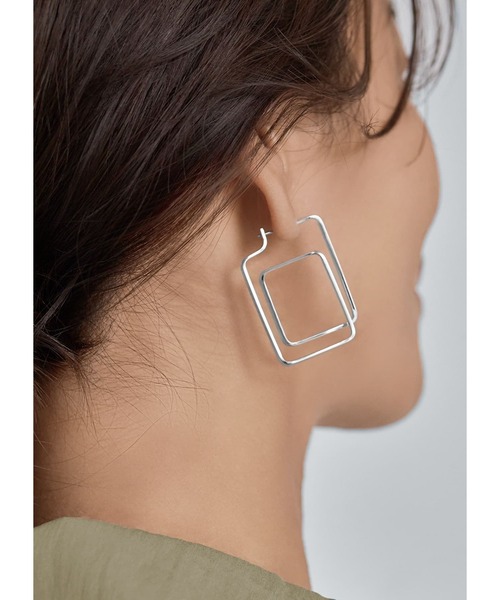 STYLE DELI（スタイルデリ）の「ダブルスクエア平打ちピアス（ピアス（両耳用）・レディース・シルバー/ゴールド・FREE）」の9枚目の写真