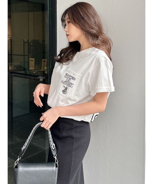 GYDA（ジェイダ）の「ICONIC BUNNYポケットBIG Tシャツ（Tシャツ/カットソー・レディース・オレンジ/チャコールグレー/オフホワイト・FREE）」の8枚目の写真